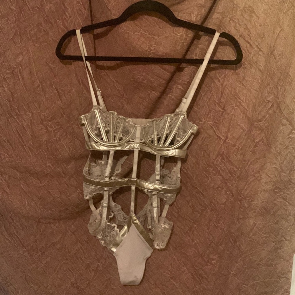 NWT  Thistle & Spire Taupe Teddy